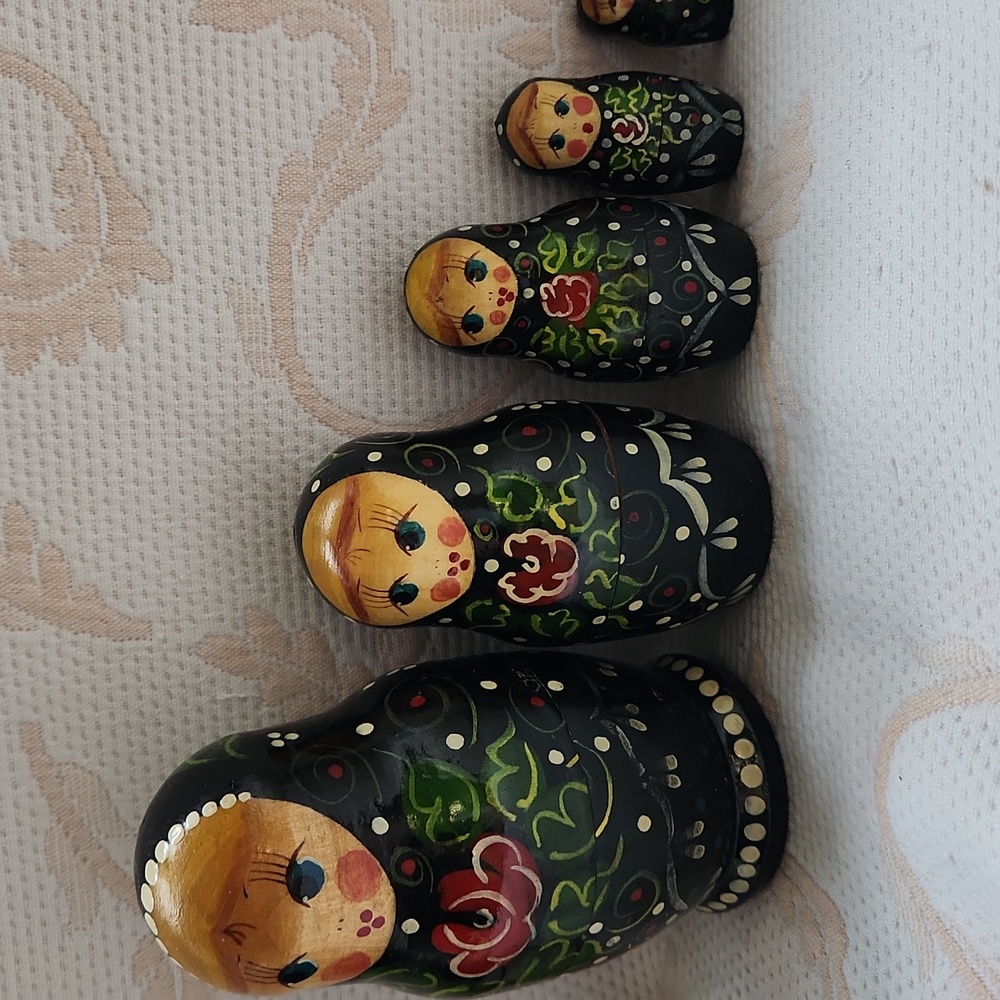 Vintage Hand Painted Wooden Russian Nesting Dolls matryoshka Set of 5 Pcs